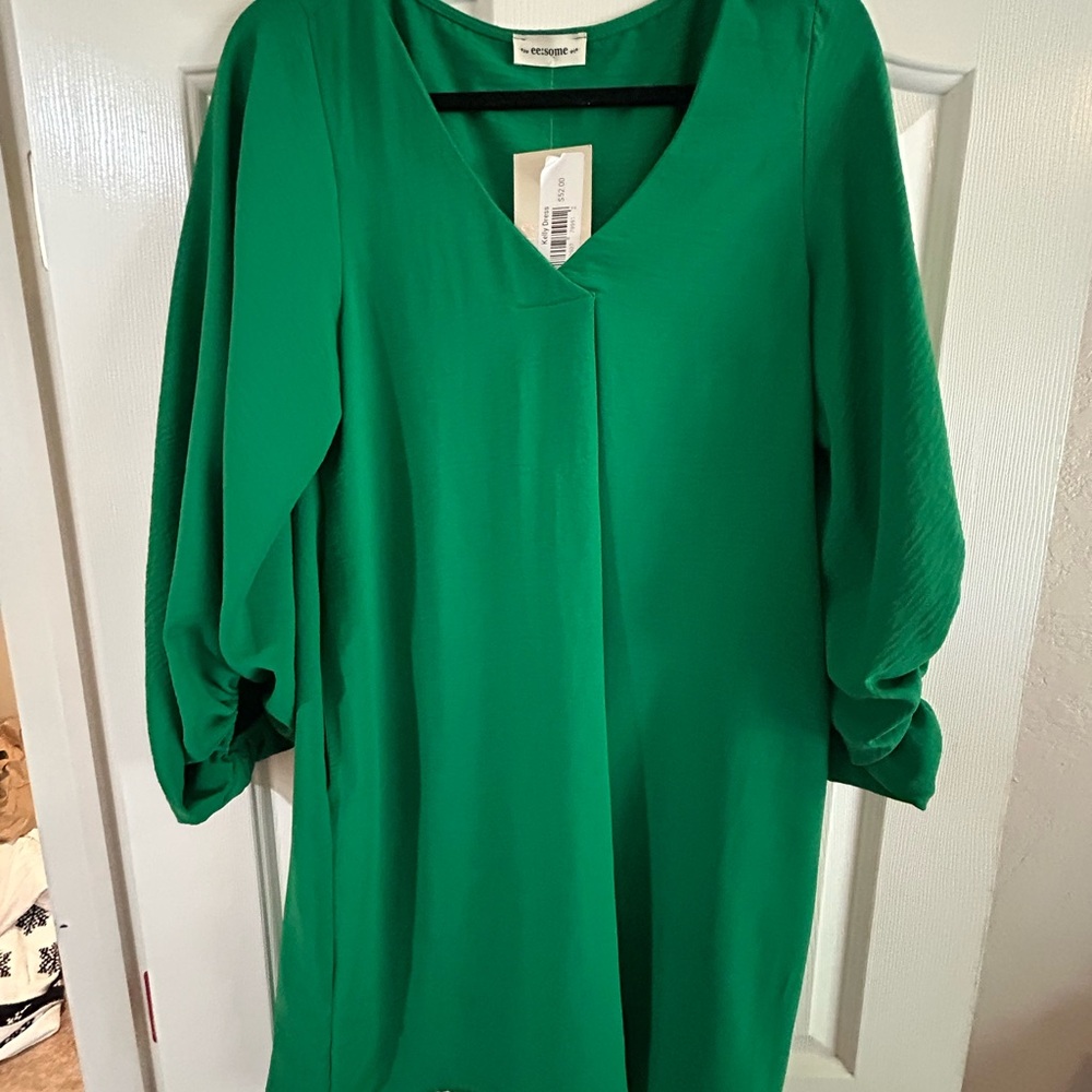 Eesome Vibrant Green Dress